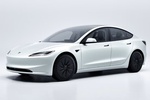 Tesla представила самую дешевую версию Model 3