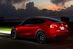 Компанию Tesla обязали отозвать почти 20 тысяч автомобилей из-за слишком ярких фар
